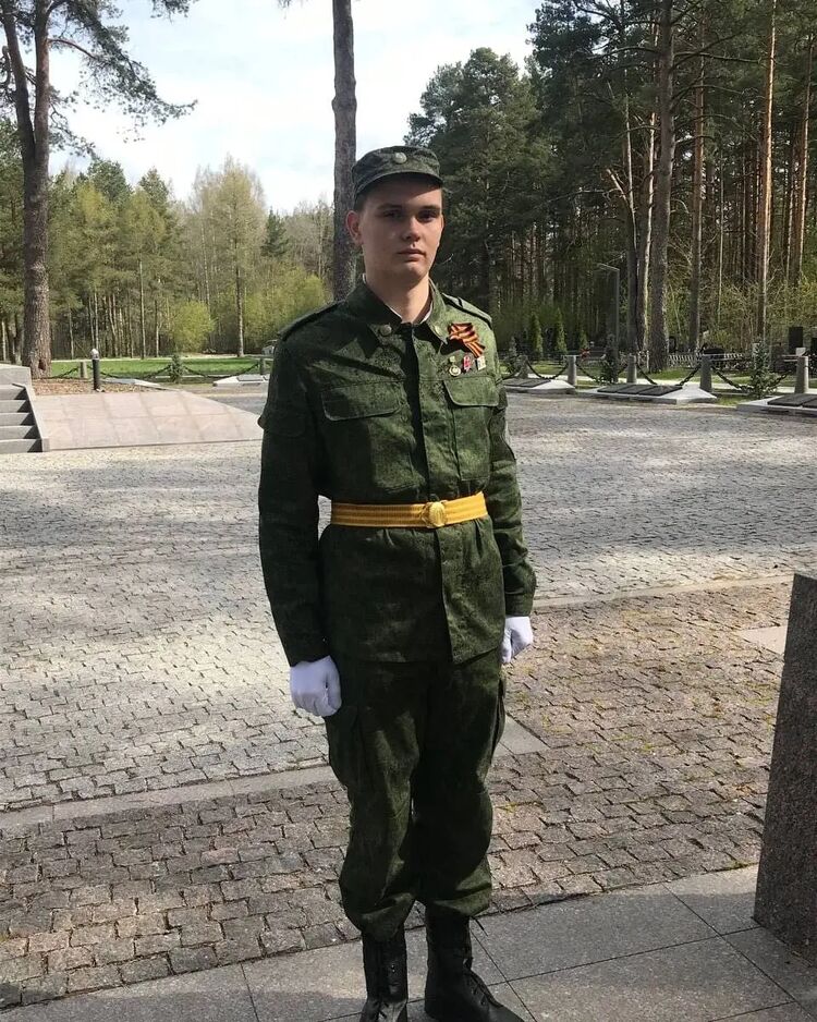  27680582  , 21 ,    