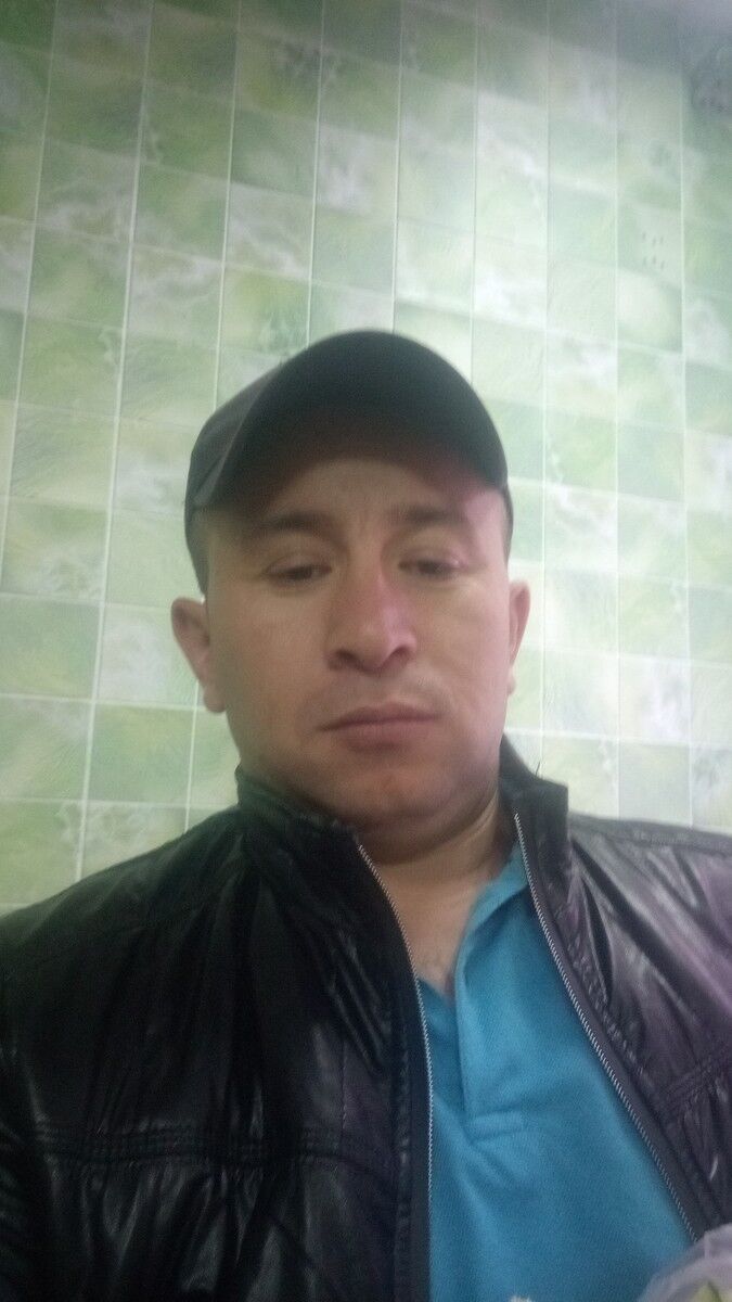  ,   Jon, 41 ,   