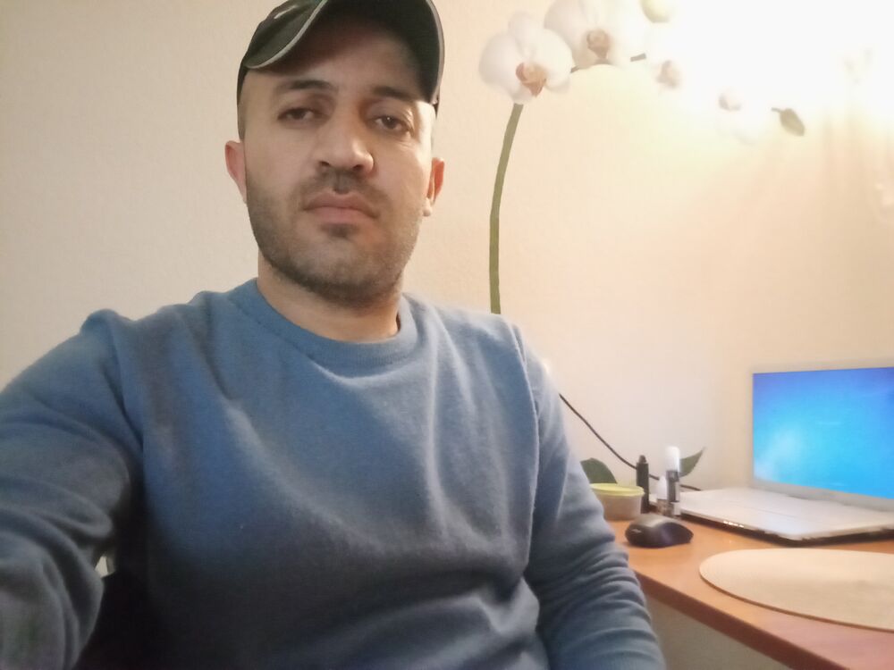  33391152  Ugur, 41 ,    -