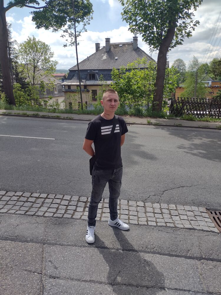  28361472  Ihor, 25 ,    