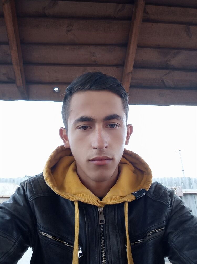  18229802  , 24 ,    