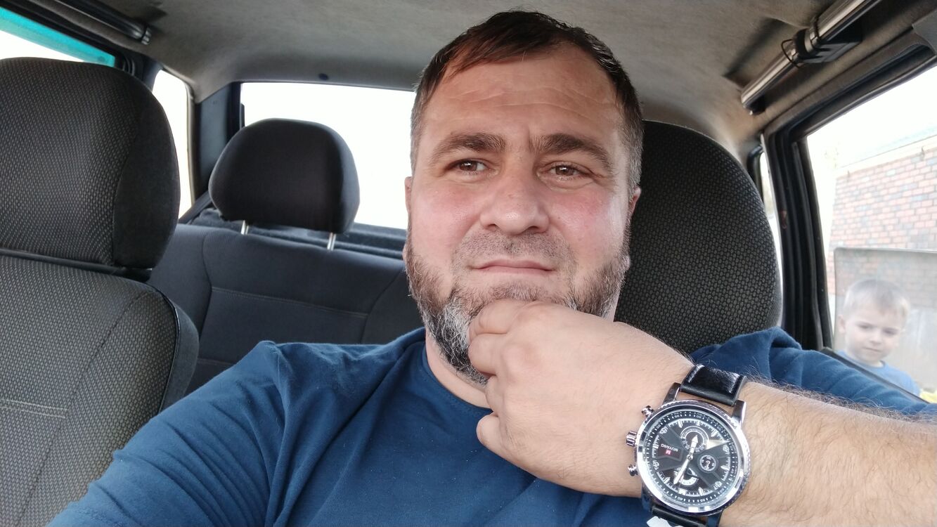  ,   Ruslan, 43 ,   ,   