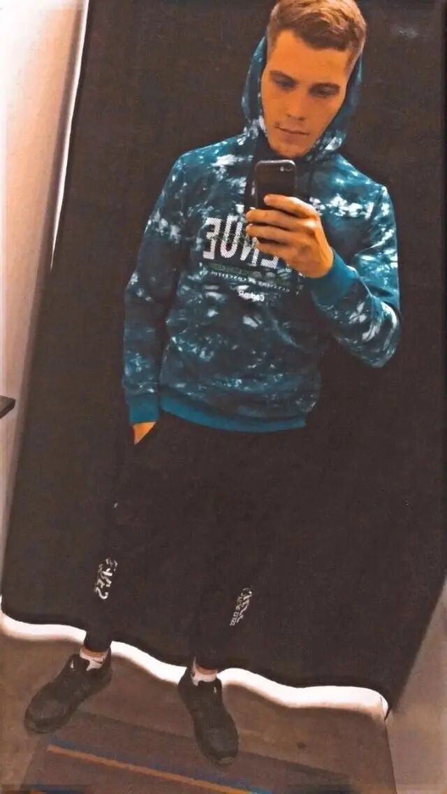  44726782  , 22 ,    