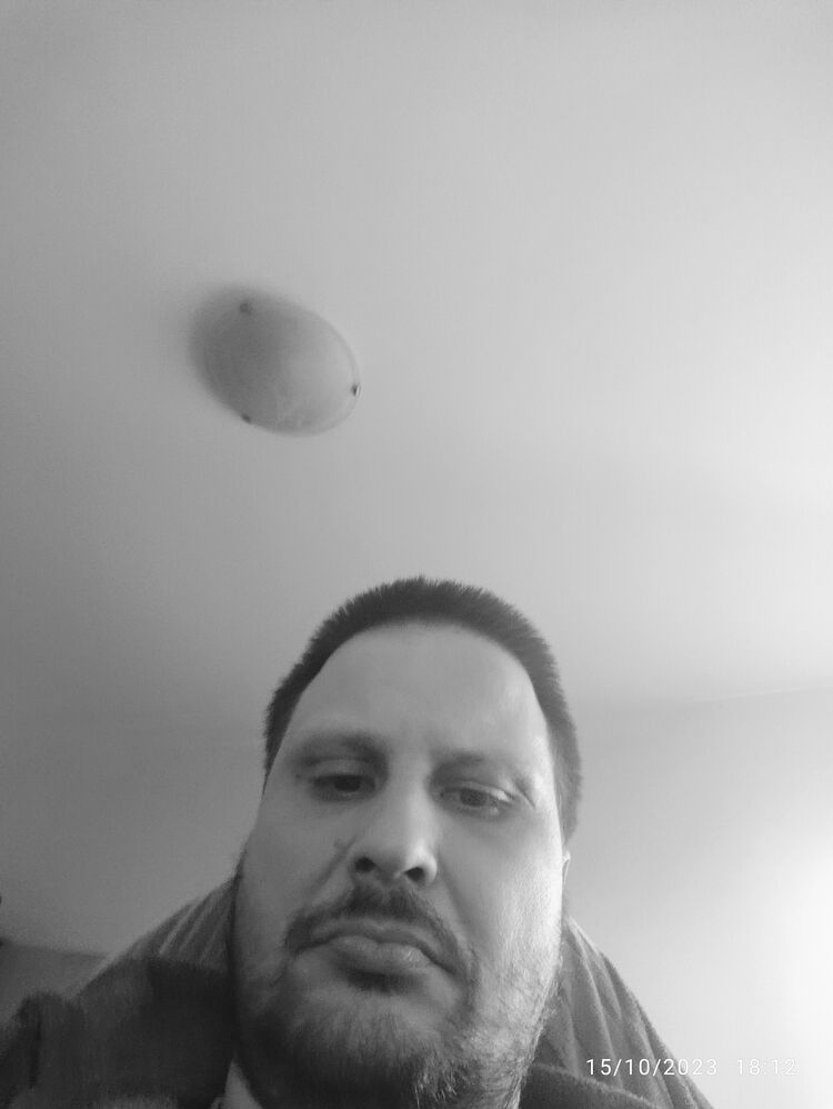  38522202  Paco, 23 ,    