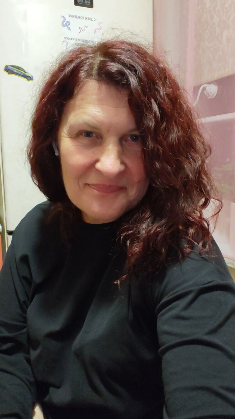  54085652  Elena, 53 ,    