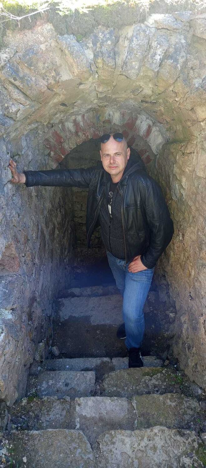  ,   Aleksej, 40 ,   ,   , c 