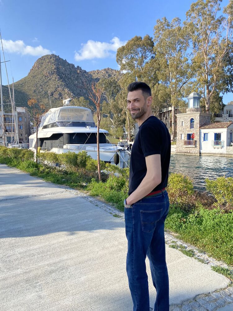  ,   Lukas, 36 ,   ,   