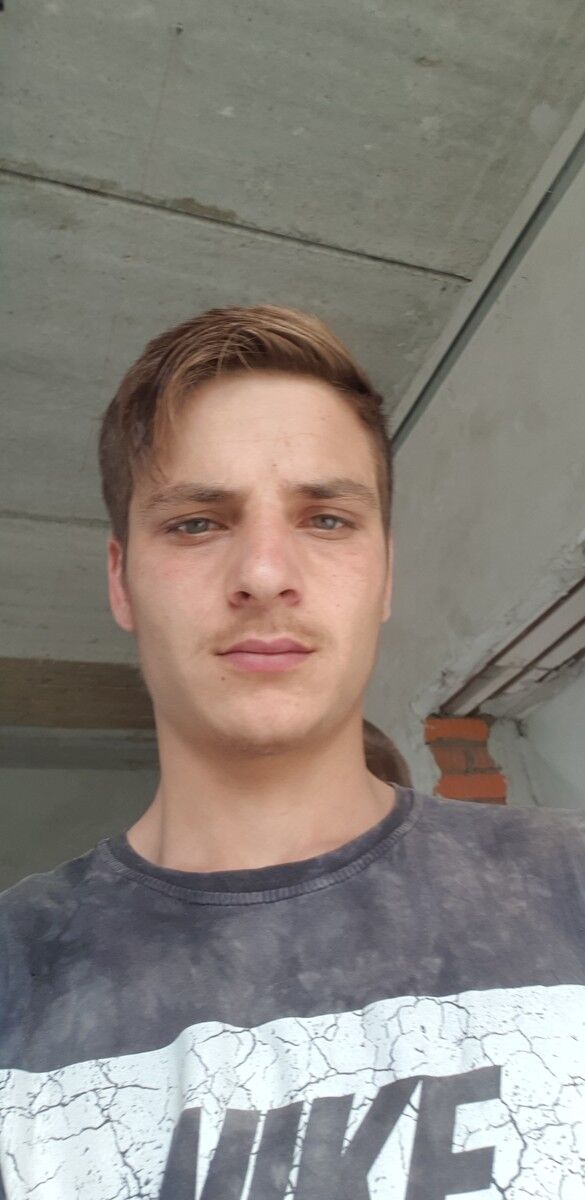  13255312  Emil, 29 ,    
