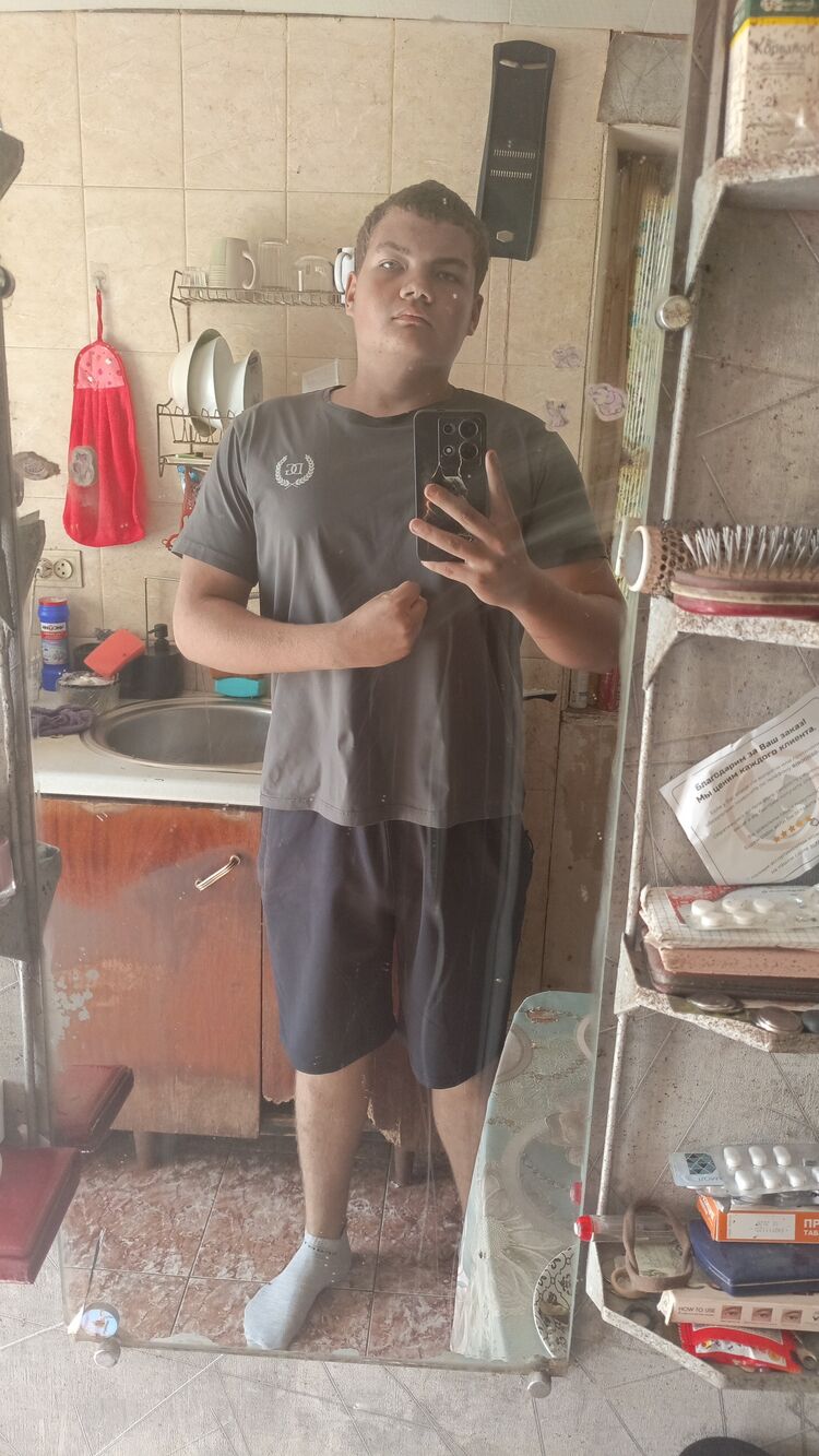  46968692  , 18 ,    