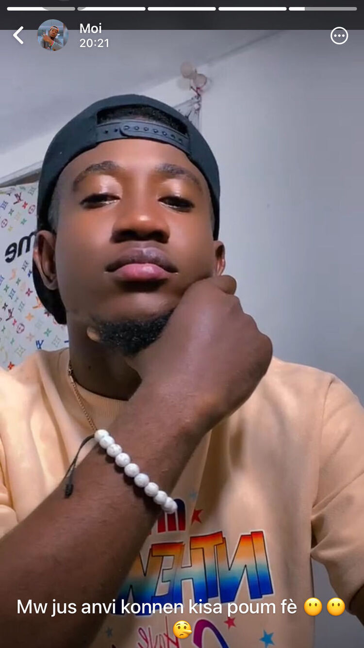  44740072  CHarles, 26 ,    -