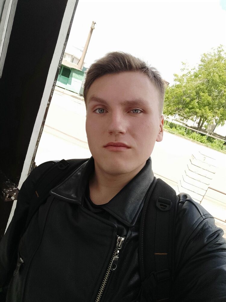  41391952  , 28 ,    
