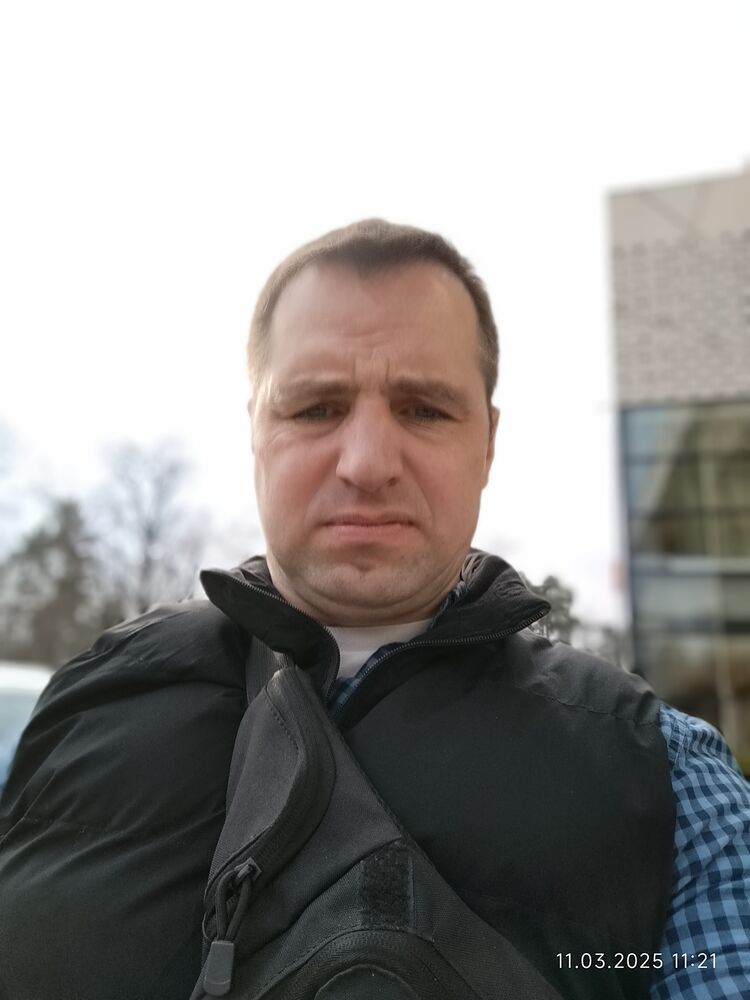  ,   Dima, 44 ,   ,   , c , 