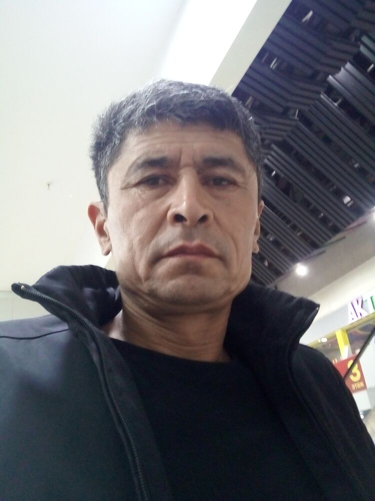  37374522  Zakir, 52 ,    