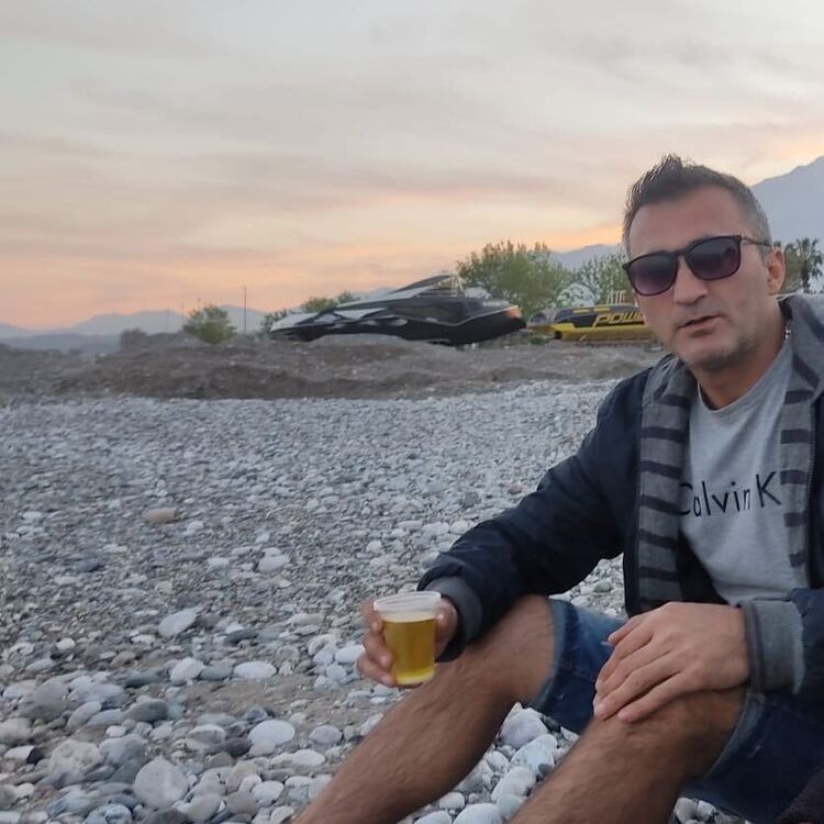  31112162  Hakan, 45 ,    Alanya