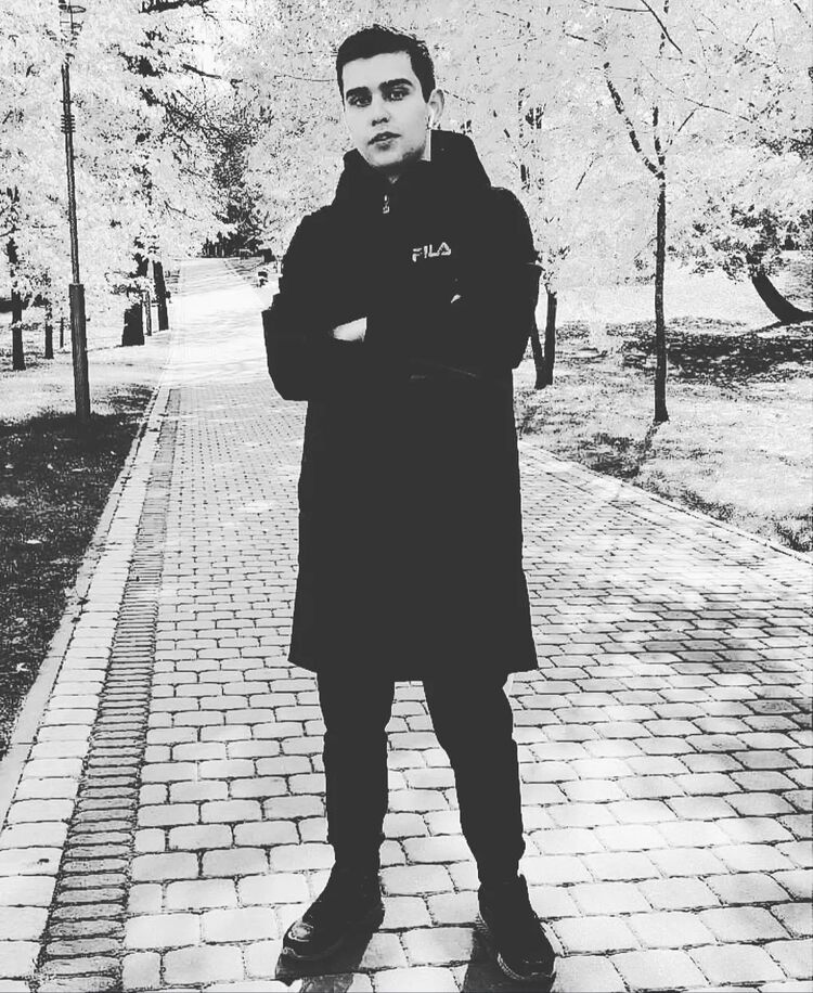  54151502  Artyom, 22 ,    