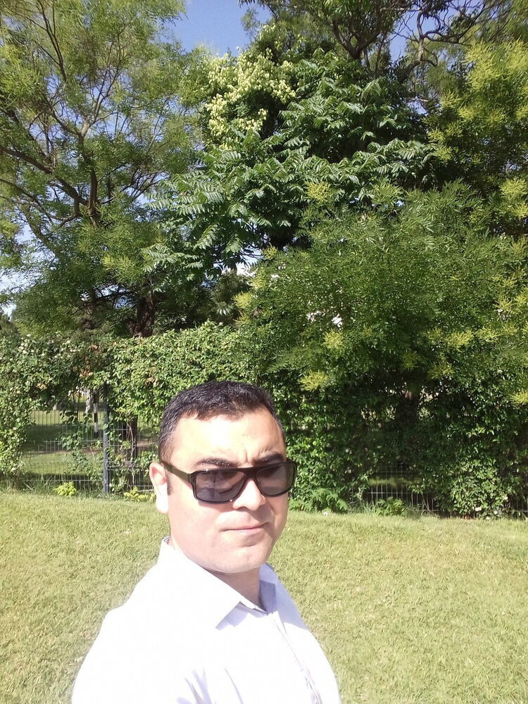  ,   Samir, 44 ,   
