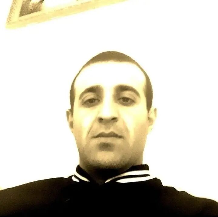  46134922  Farkhat, 33 ,    