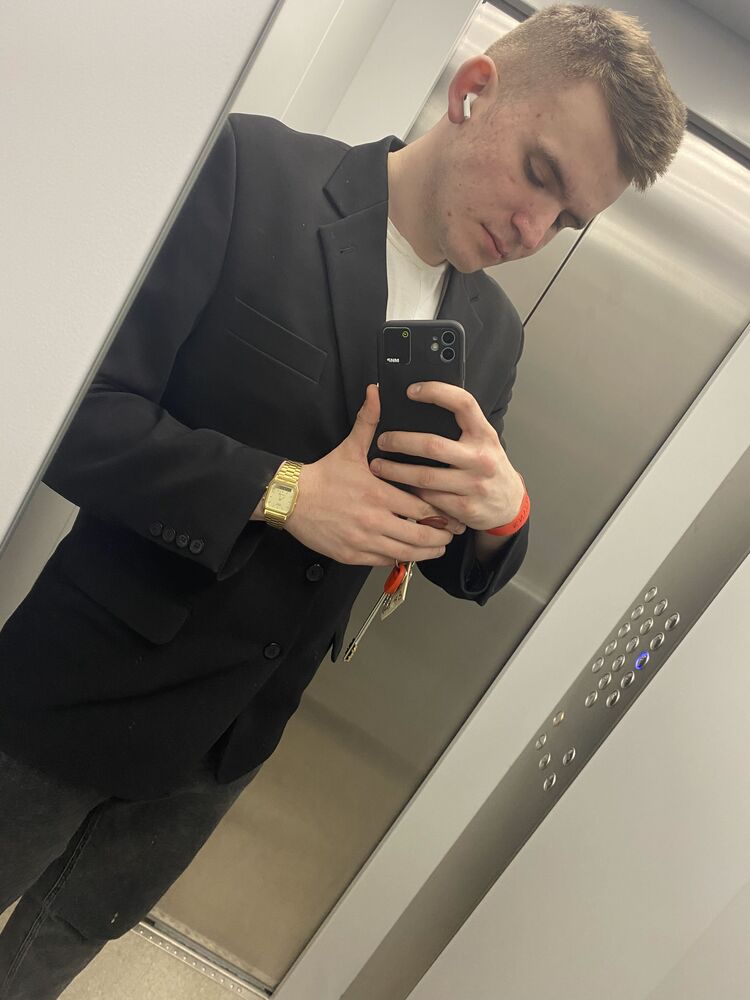  42712732  , 24 ,    