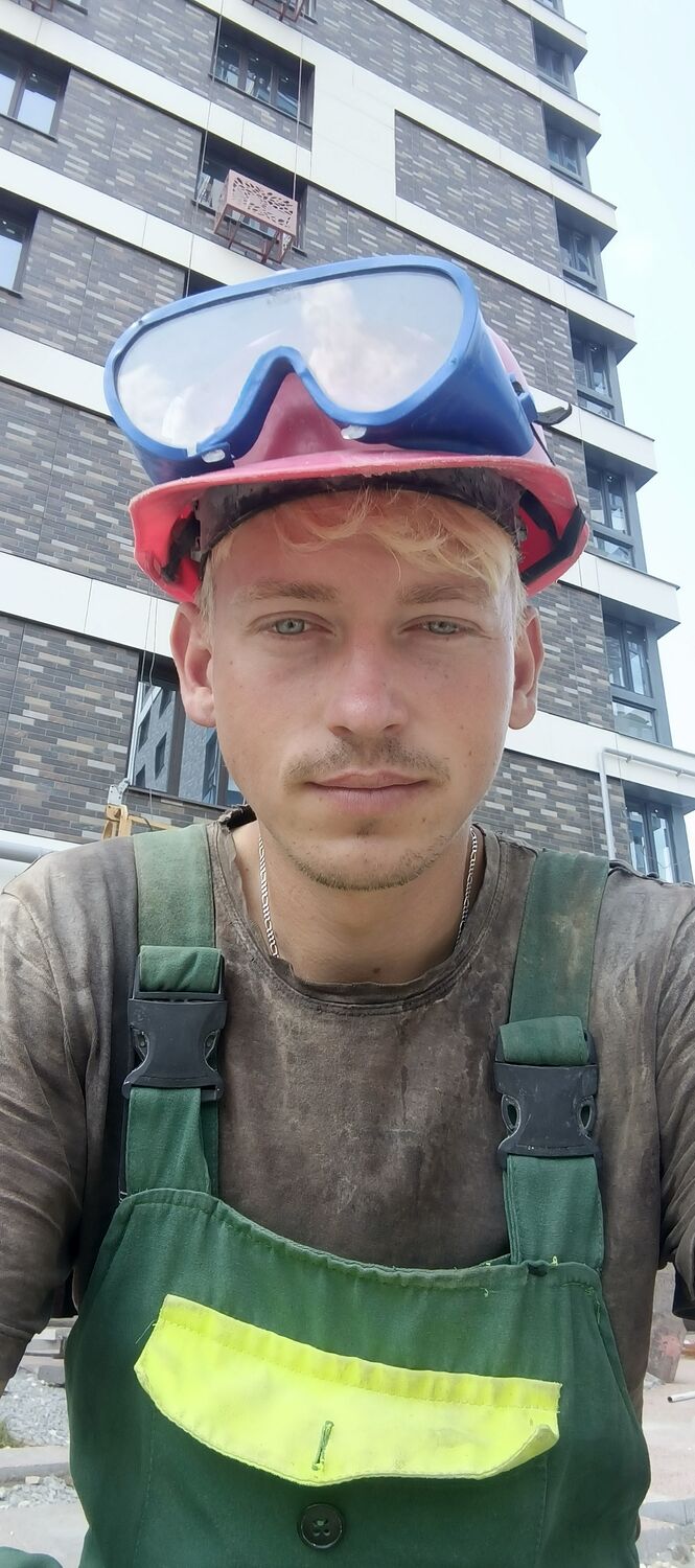  46064112  Ruslan, 29 ,    