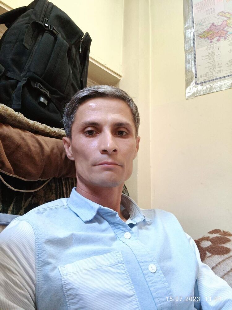  36545762  Murod, 42 ,    