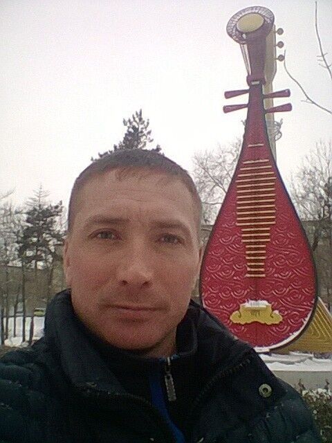  -,   Artem, 41 ,   