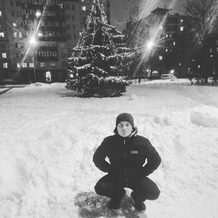  28349442  Mansur, 23 ,    