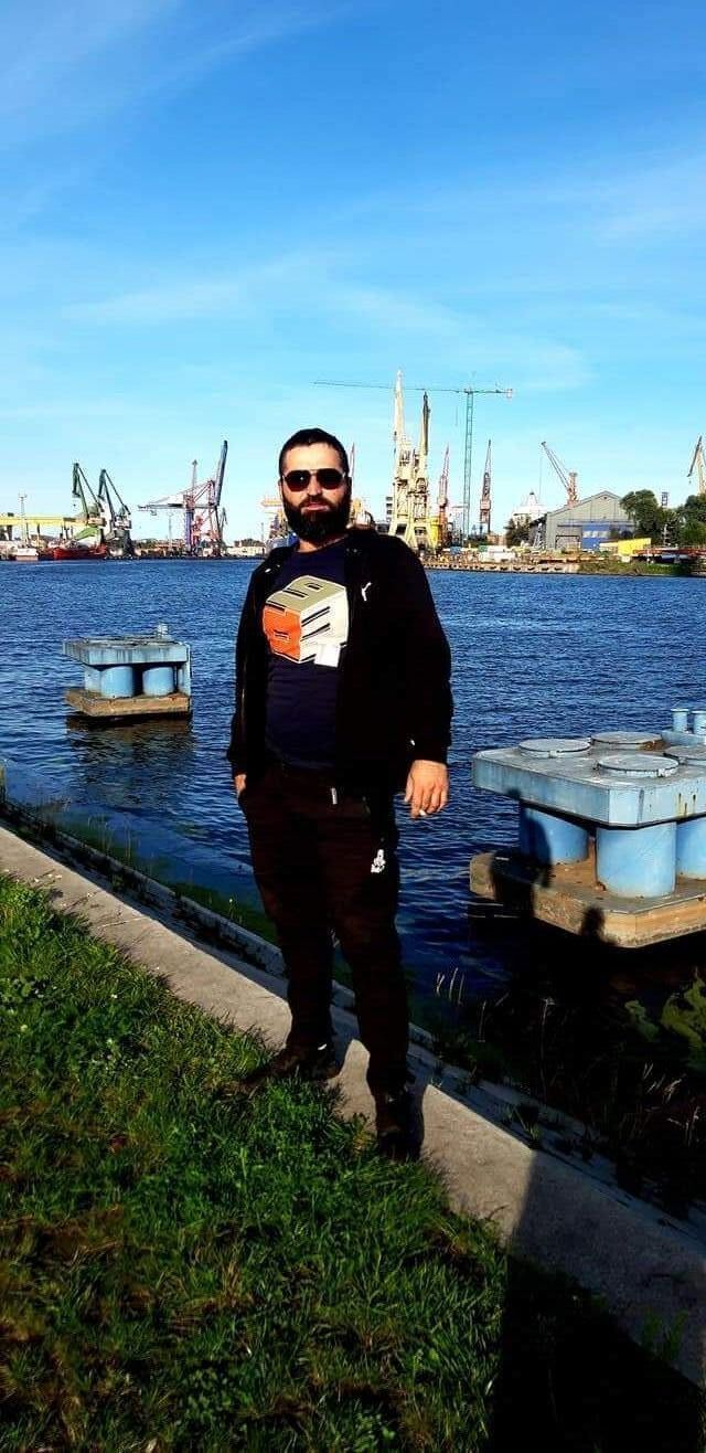  47033172  Aziz, 36 ,    