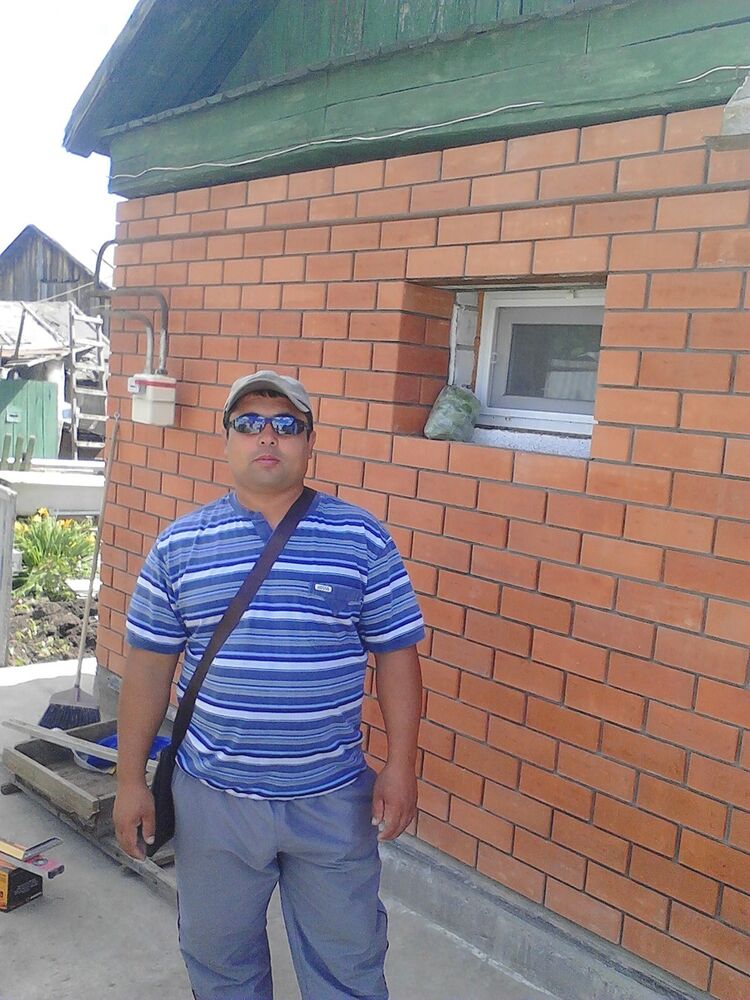  6088802  ADAM, 42 ,    