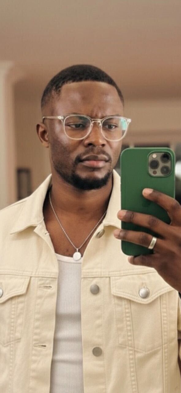  54152872  Isidore, 27 ,    