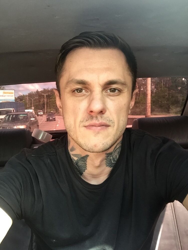  20299822  Jimmy, 40 ,    