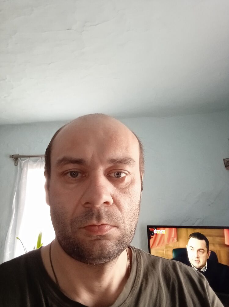  42720282  , 39 ,    