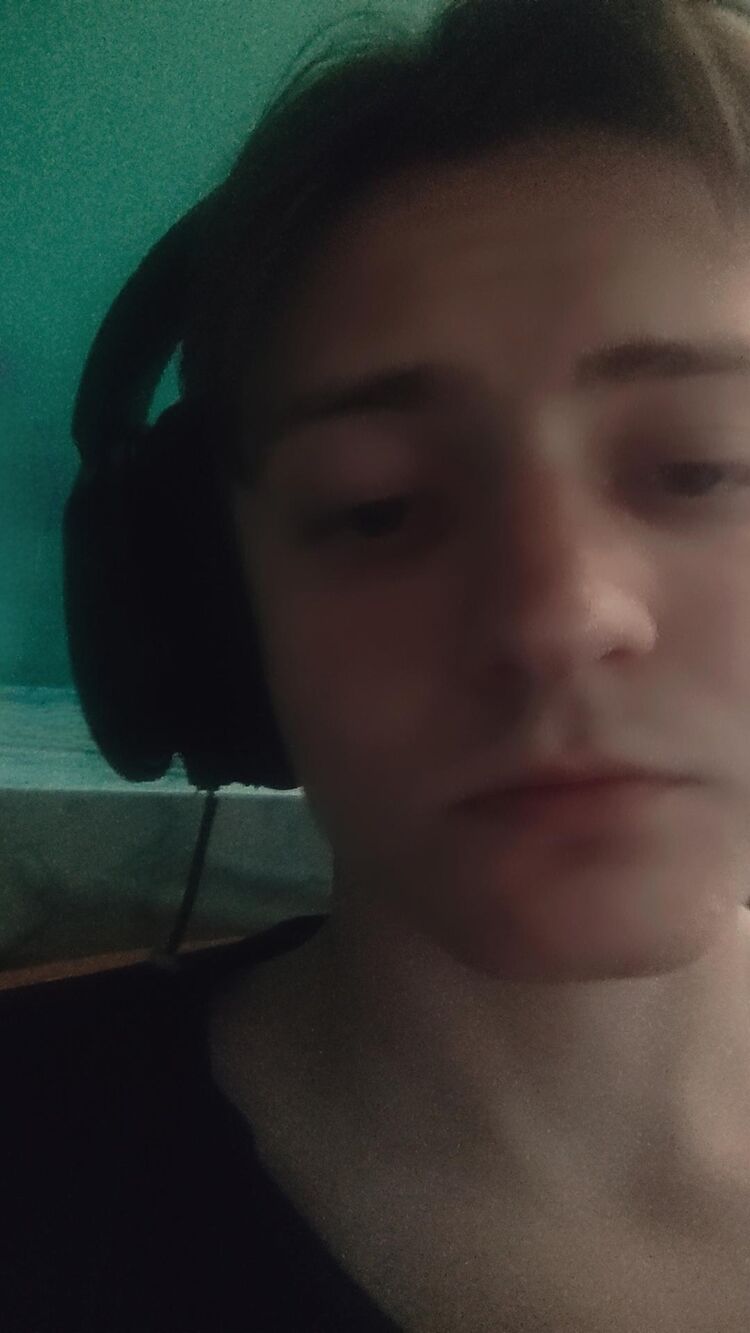  51785082  Alexander, 21 ,    