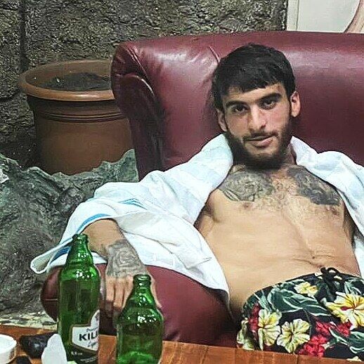  39007282  Misho, 25 ,    