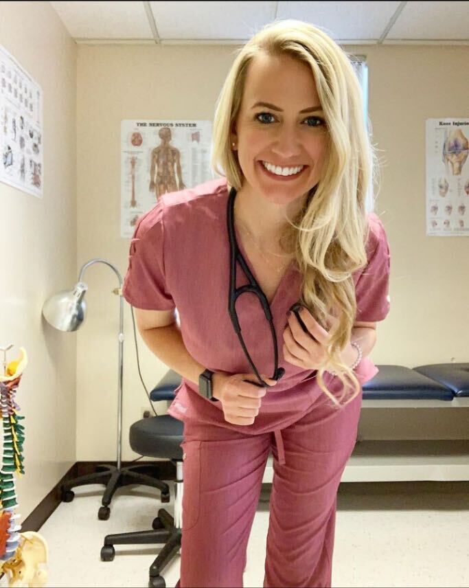  Moravia,   Katie dennis, 36 ,   ,   