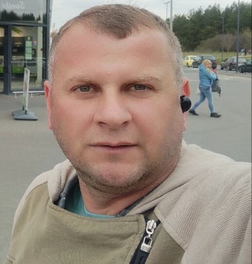 30969322  Davit, 41 ,    