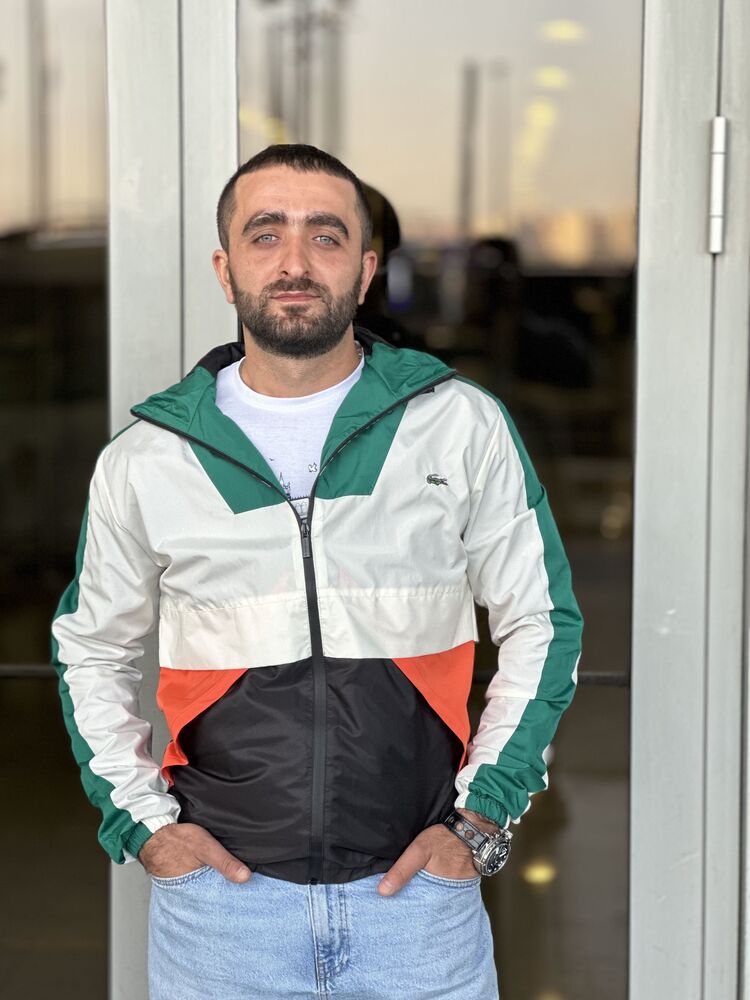  ,   Rufan, 33 ,   ,   