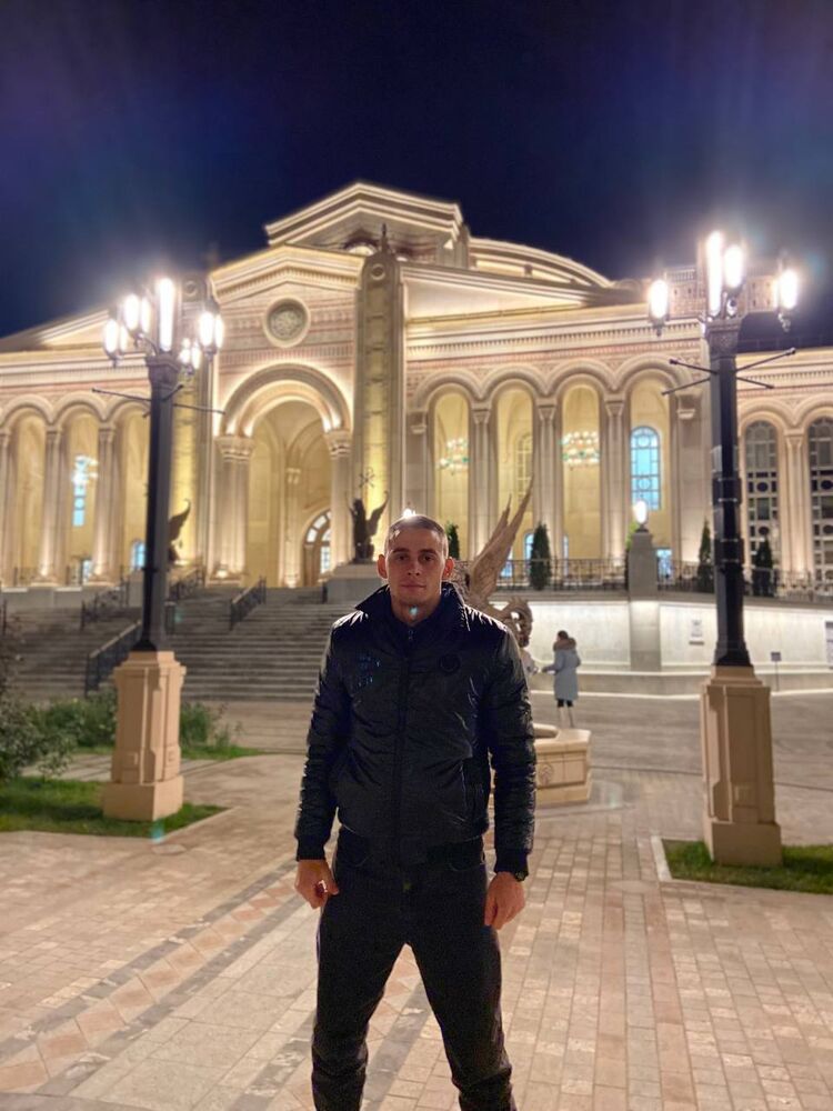  53148182  Eska, 23 ,    