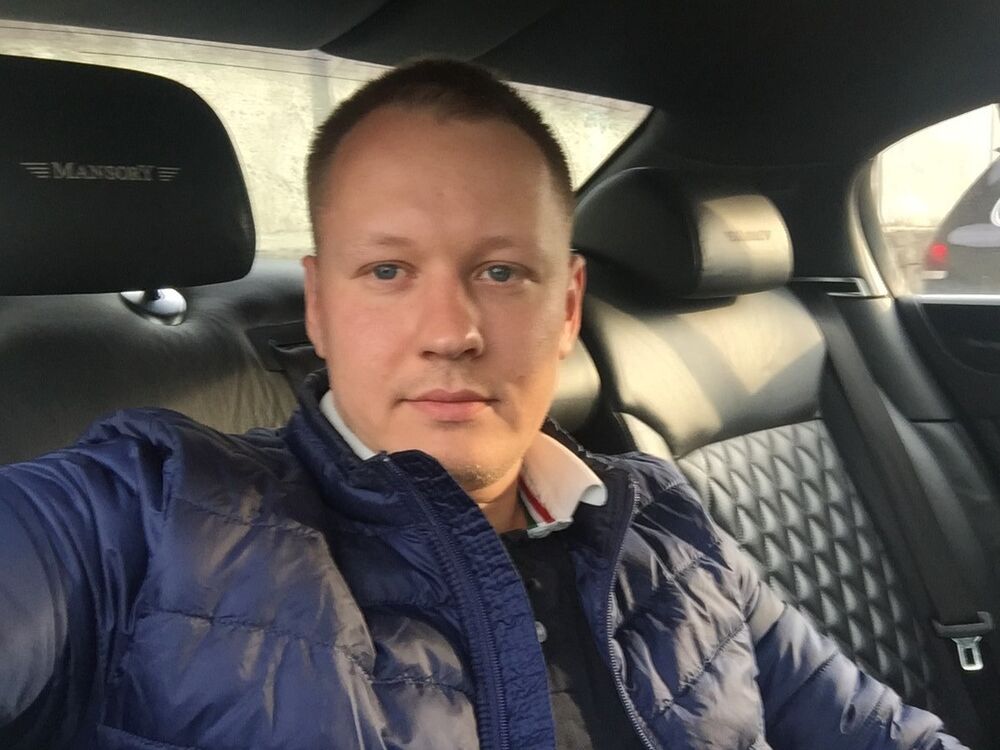  ,   Pavel, 40 ,   , 