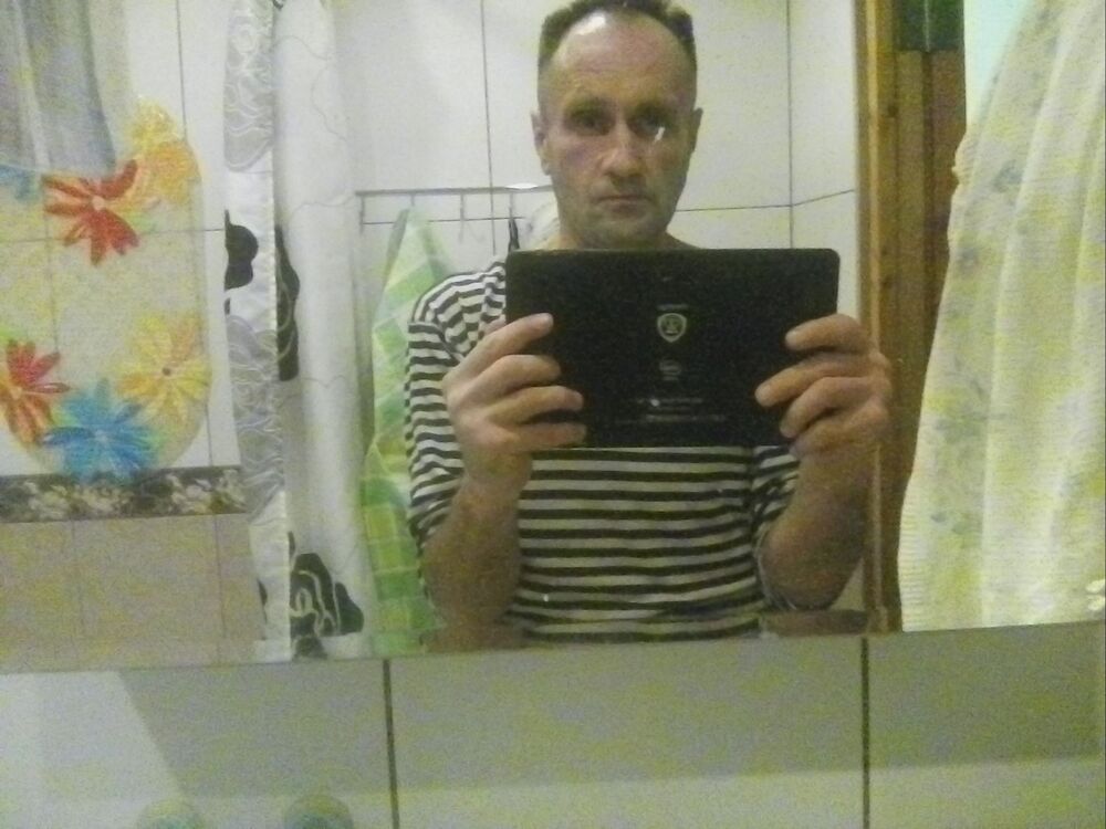  22703552  Igor, 53 ,    