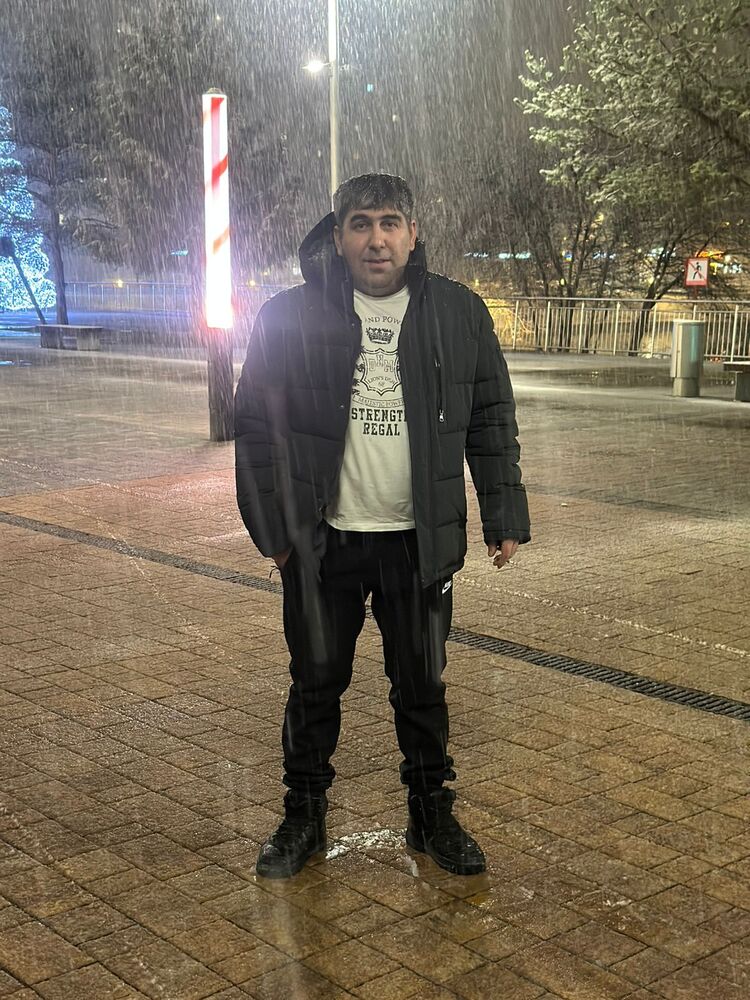  ,   Koba, 37 ,   ,   , 