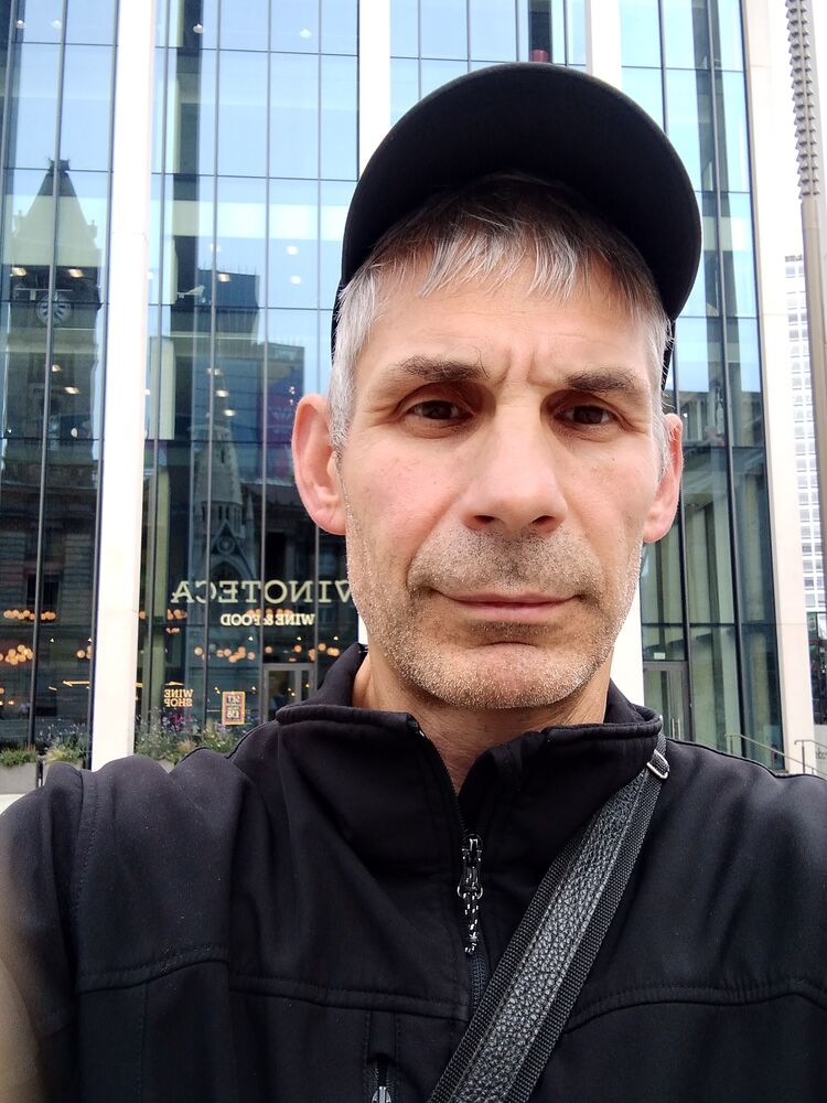  42347382  Andrew, 50 ,    