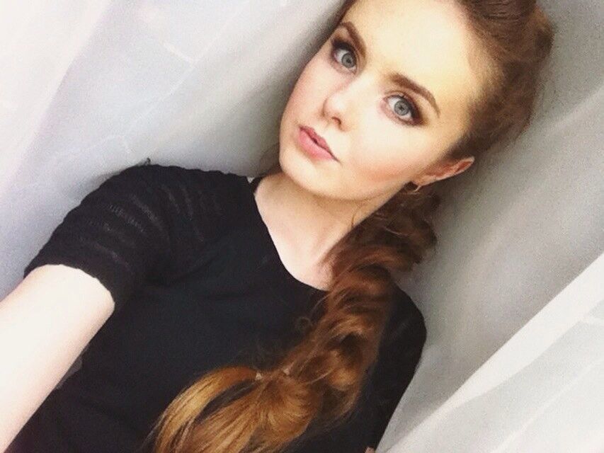  10915502  Victoria, 44 ,    