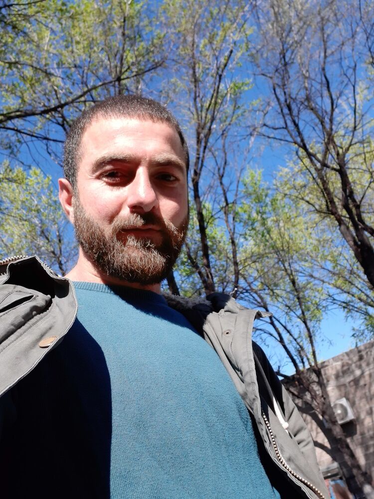 ,   Nairi, 34 ,   ,   , c 