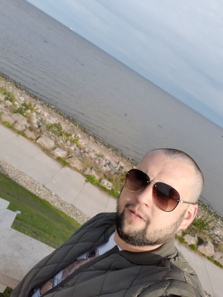  21354232  Vladimir, 37 ,    