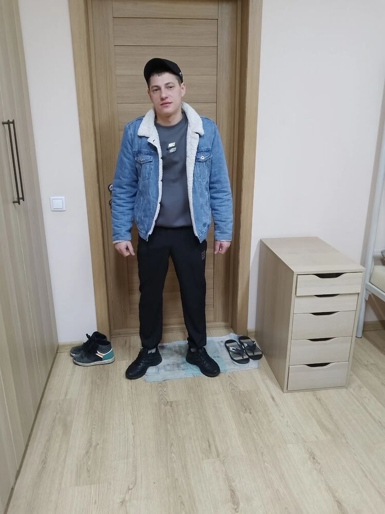  44476342  , 28 ,    