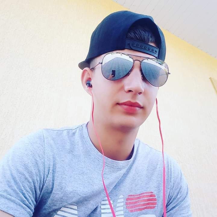  38667752  Igor, 28 ,    -