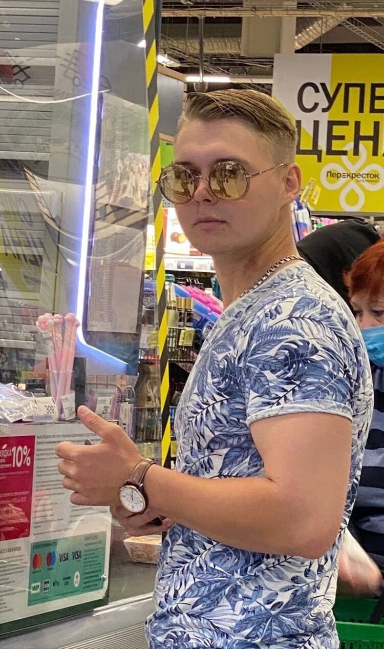  40569512  , 26 ,    --