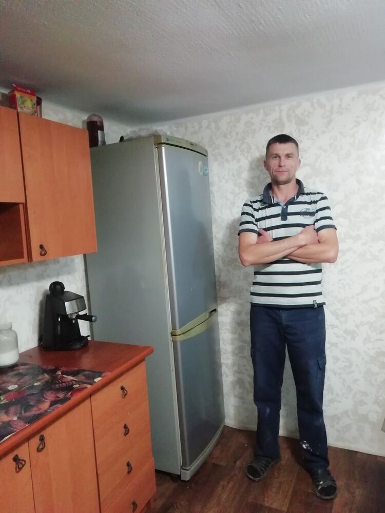  18152302  , 44 ,    