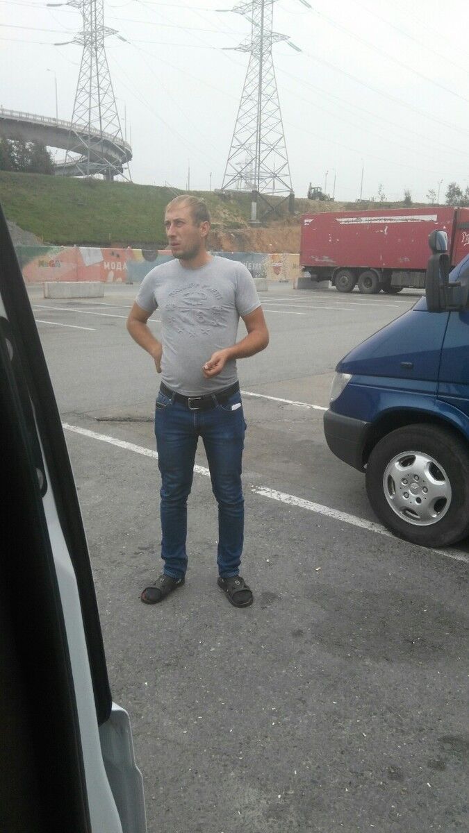  10902852  Alex, 40 ,    