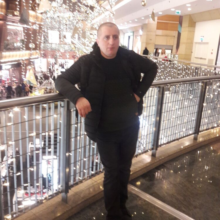  21645182  Giorgi, 42 ,    